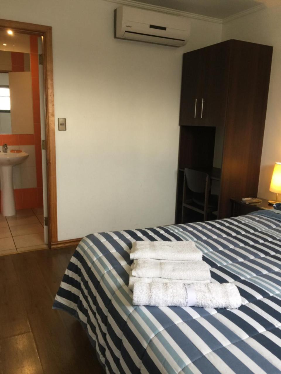 Hostal Del Turista 塔尔卡 外观 照片